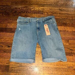 New Levi’s Shorts